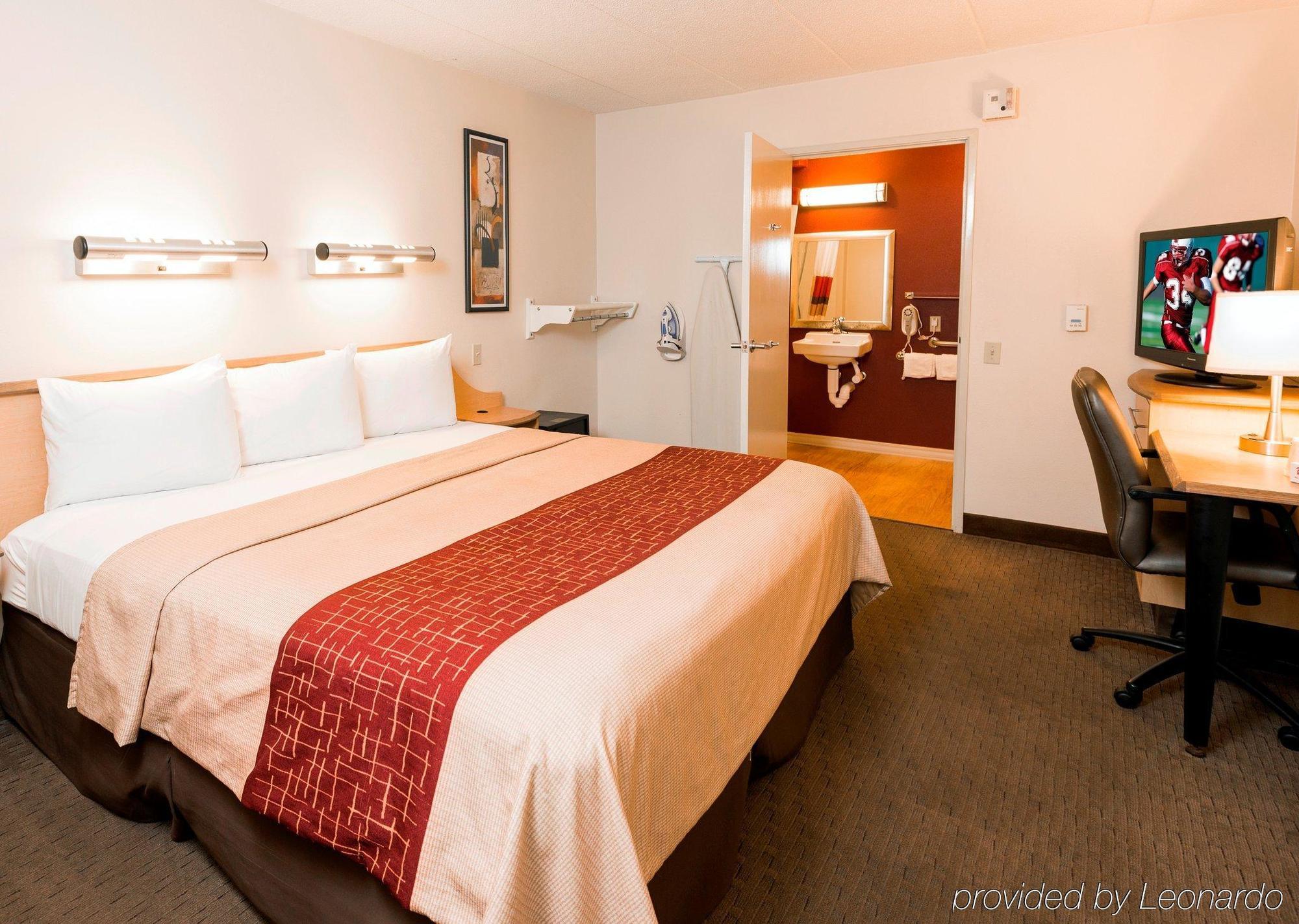 Red Roof Inn Detroit-Rochester Hills/ Auburn Hills Exterior foto
